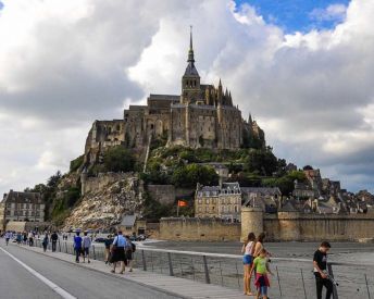 Наст. в хотели 4, 3 и 2 звезди