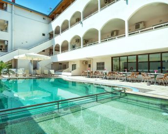 ХОТЕЛ ELINOTEL POLIS