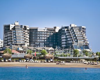 LIMAK LARA DE LUXE HOTEL & RESORT