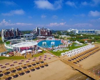 SELECTUM LUXURY RESORT