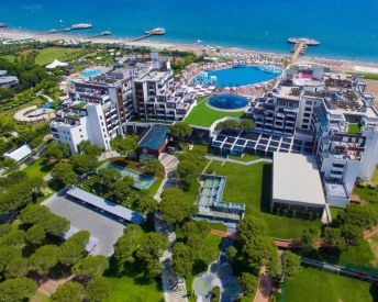 SELECTUM LUXURY RESORT