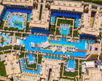 TITANIC ROYAL RESORT