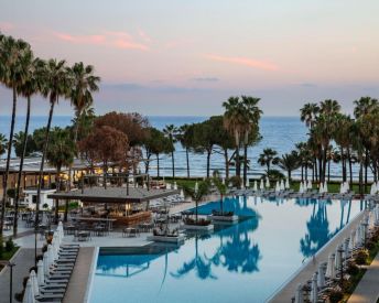 BARUT COLLECTION ACANTHUS & CENNET