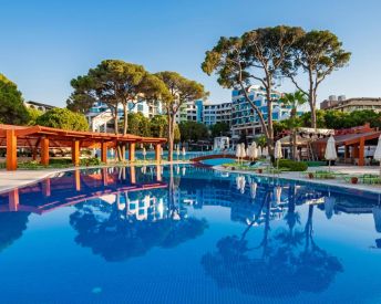 PALOMA SENCIA (EX. CORNELIA DELUXE)